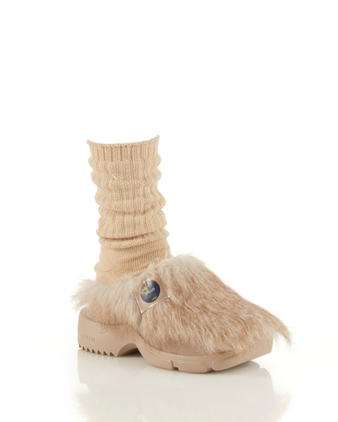 WHEAT SABOT SNEAKERS & LOOSE SOCKS